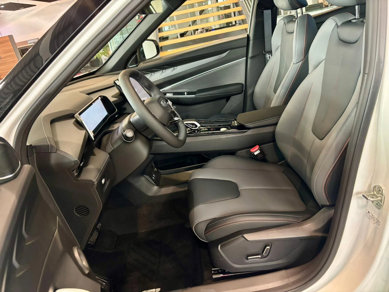 Geely Cityray 1.5T GK, снимка 11 - Автомобили и джипове - 53725380