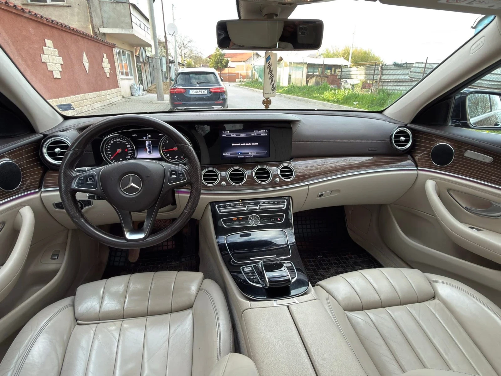 Mercedes-Benz E 220 ТОП СЪСТОЯНИЕ, снимка 11 - Автомобили и джипове - 54194816