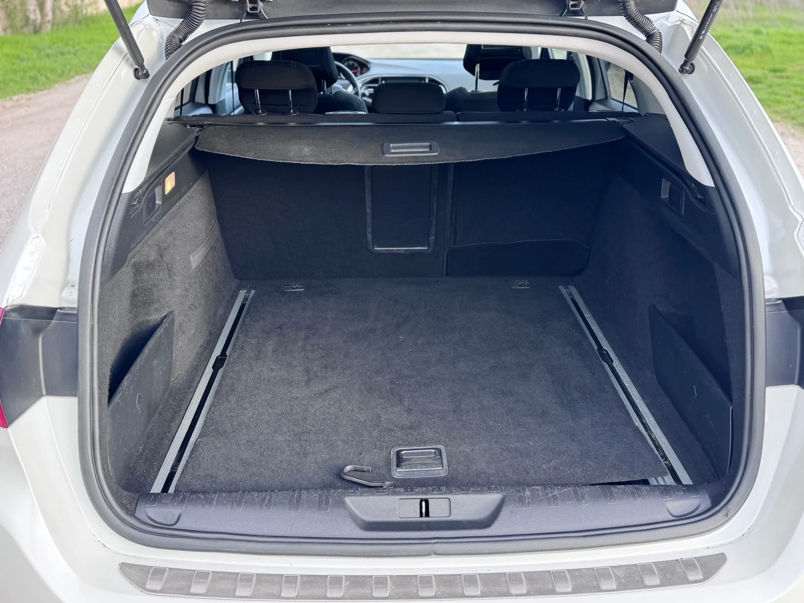 Peugeot 307 1.6 HDI 120кс, снимка 12 - Автомобили и джипове - 54282773