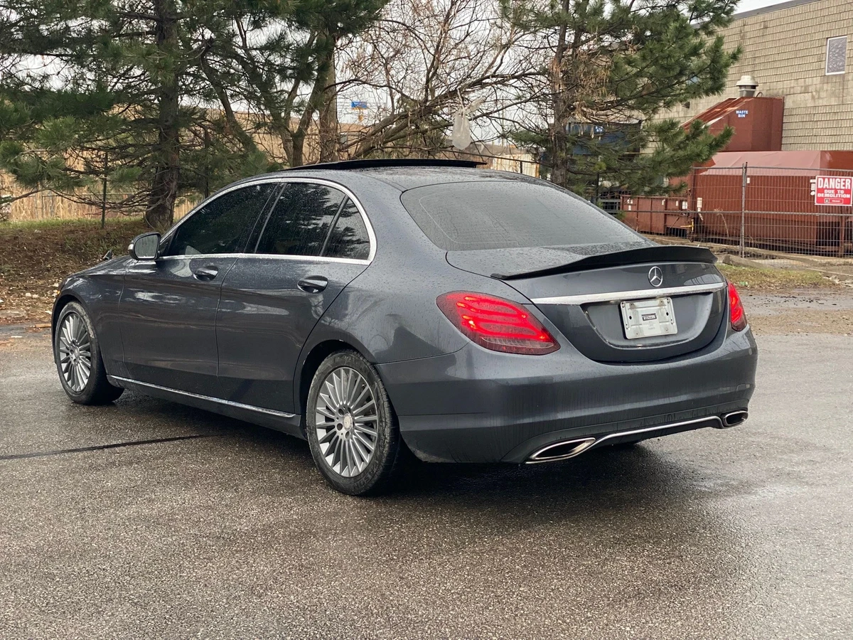Mercedes-Benz C 300 4 Matic, снимка 6 - Автомобили и джипове - 54387295