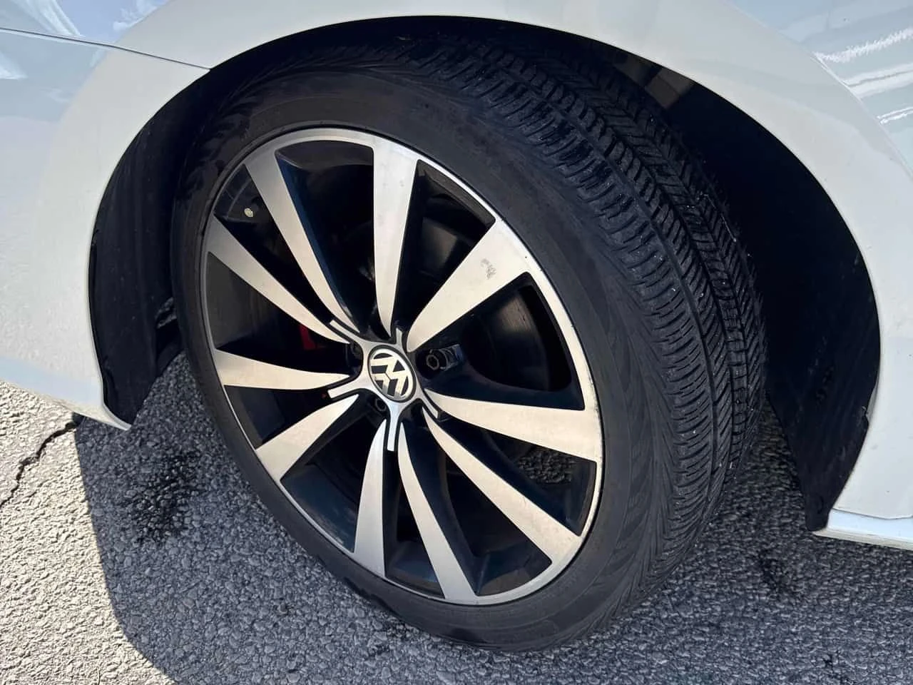 VW Passat * GT * 2 КЛЮЧА* PANO* KEYLESS* ПОДГРЕВ* , снимка 7 - Автомобили и джипове - 54513556