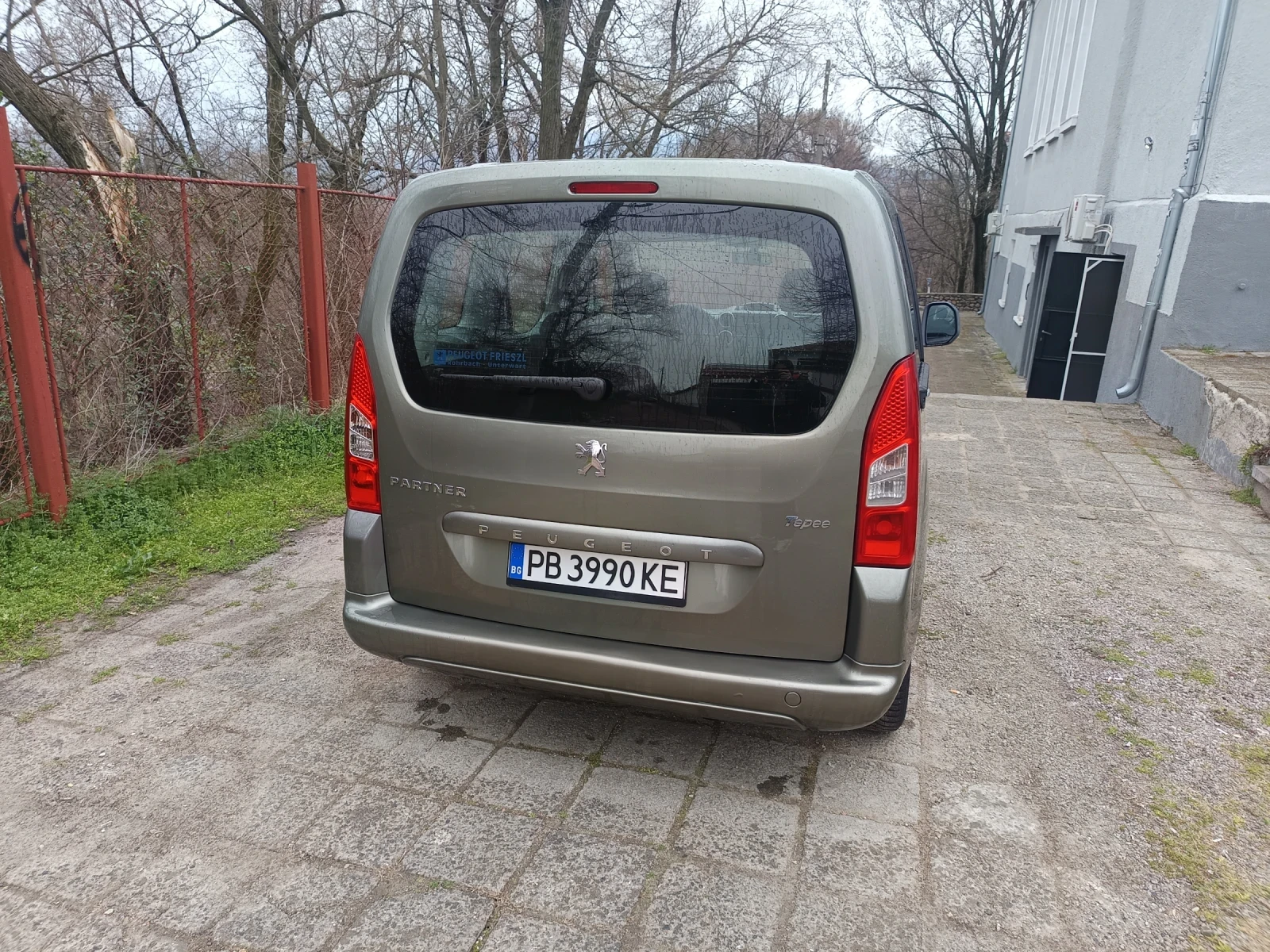 Peugeot Partner 1.6i Tepee, снимка 4 - Автомобили и джипове - 55186105