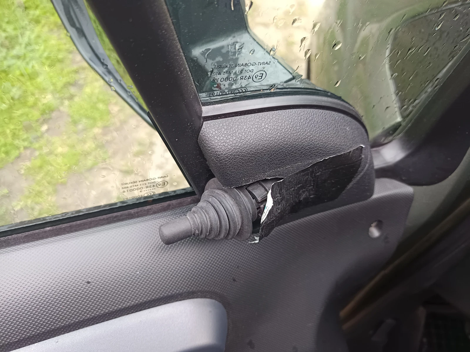 Peugeot Partner 1.6i Tepee, снимка 11 - Автомобили и джипове - 55186105