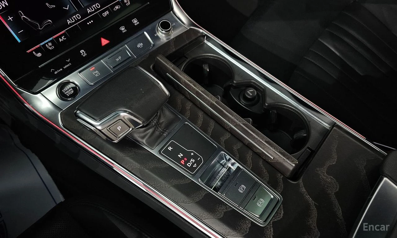 Audi A6 45TFSI* MATRIX* ОБДУХВАНЕ* ДИСТРОНИК* ХЕДЪП* 360КА, снимка 11 - Автомобили и джипове - 55208386