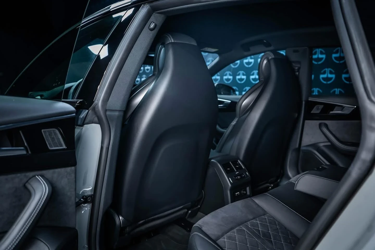 Audi S5 LASER MATRIX / B&O / MASSAGE / SPORT SITZE, снимка 9 - Автомобили и джипове - 55631597
