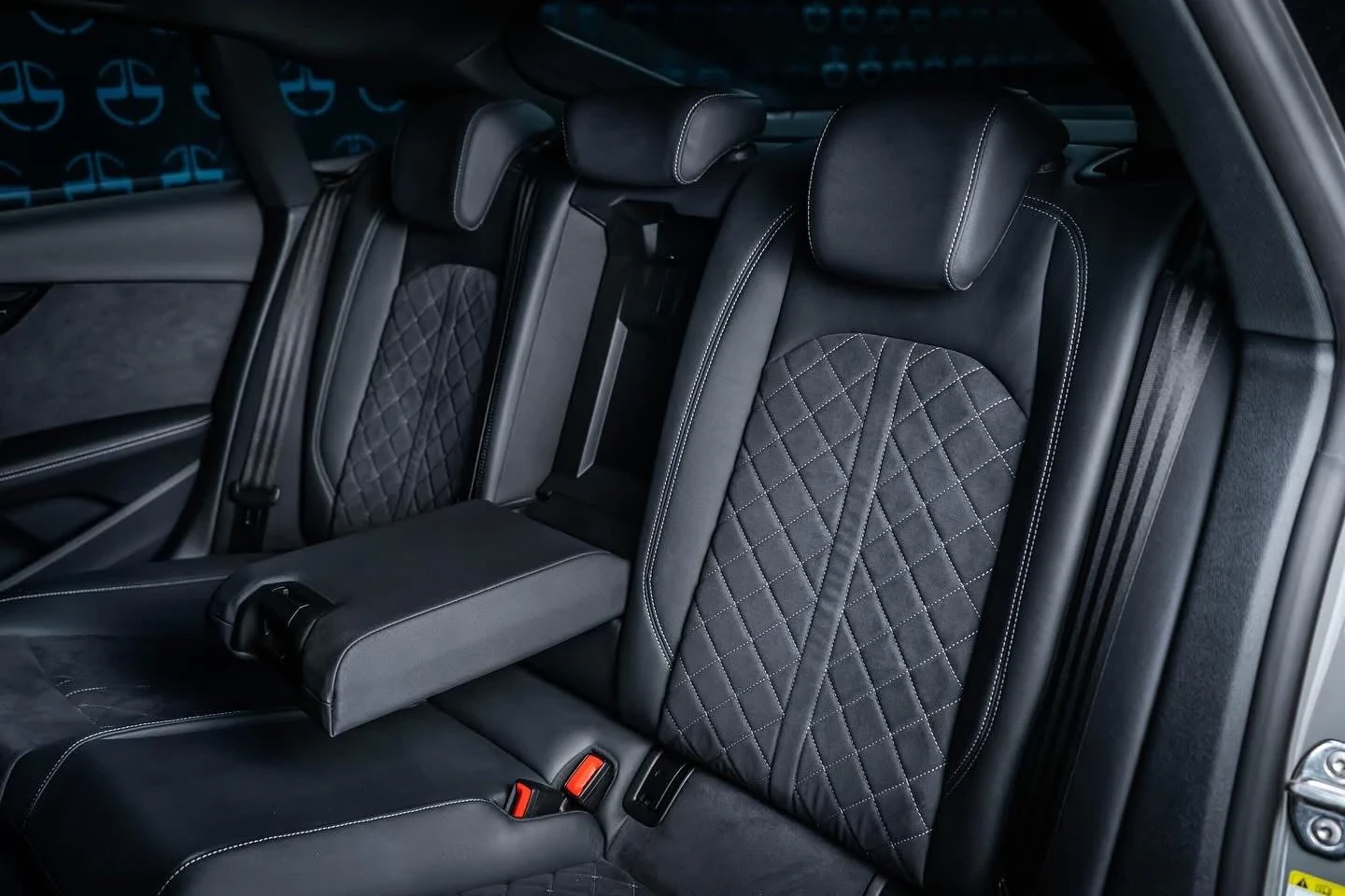 Audi S5 LASER MATRIX / B&O / MASSAGE / SPORT SITZE, снимка 10 - Автомобили и джипове - 55631597