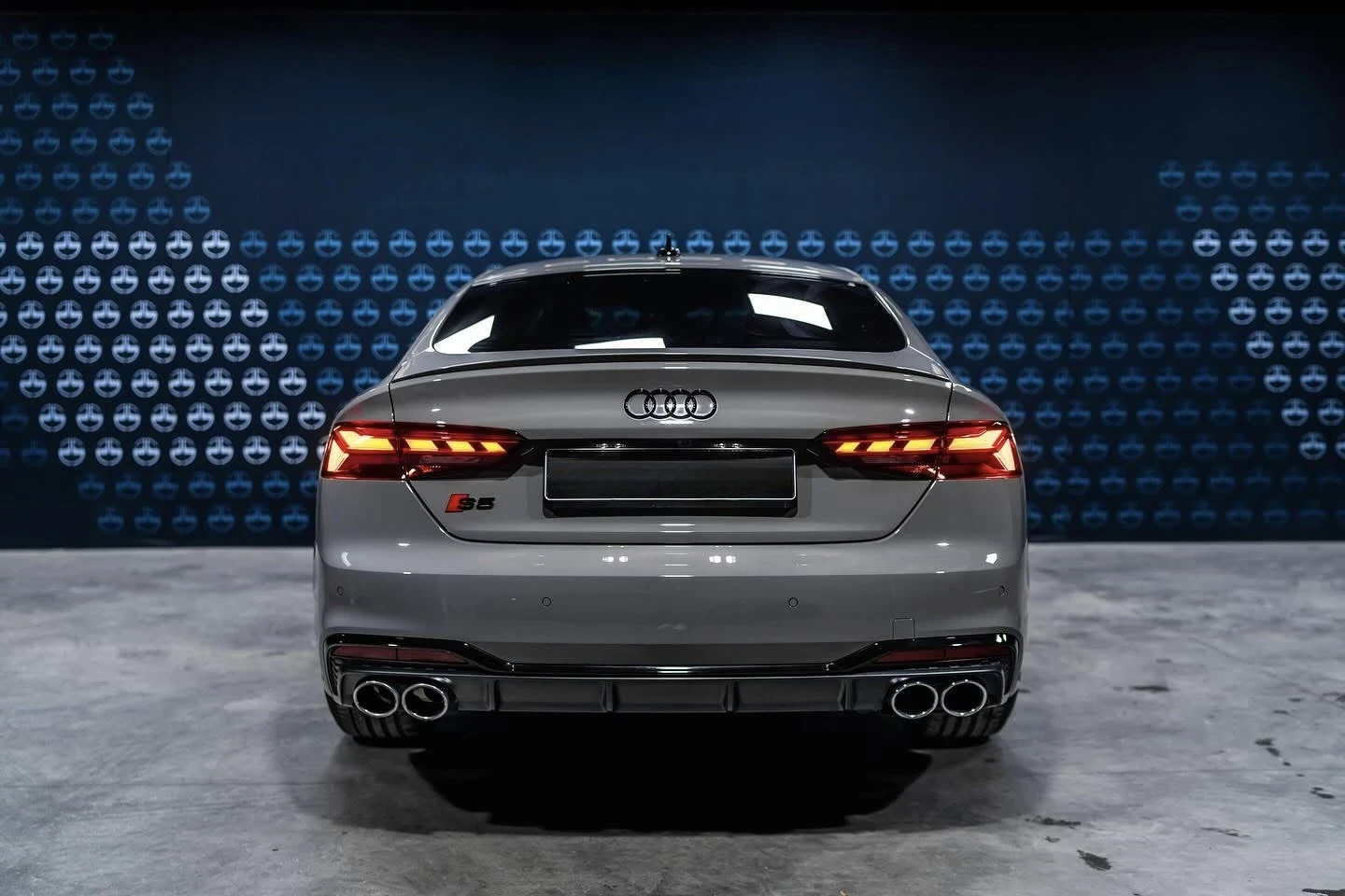 Audi S5 LASER MATRIX / B&O / MASSAGE / SPORT SITZE, снимка 4 - Автомобили и джипове - 55631597