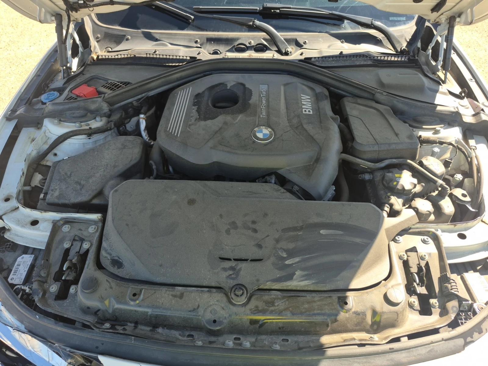 BMW 330 I XDRIVE / Carfax / Автокредит, снимка 16 - Автомобили и джипове - 55972971