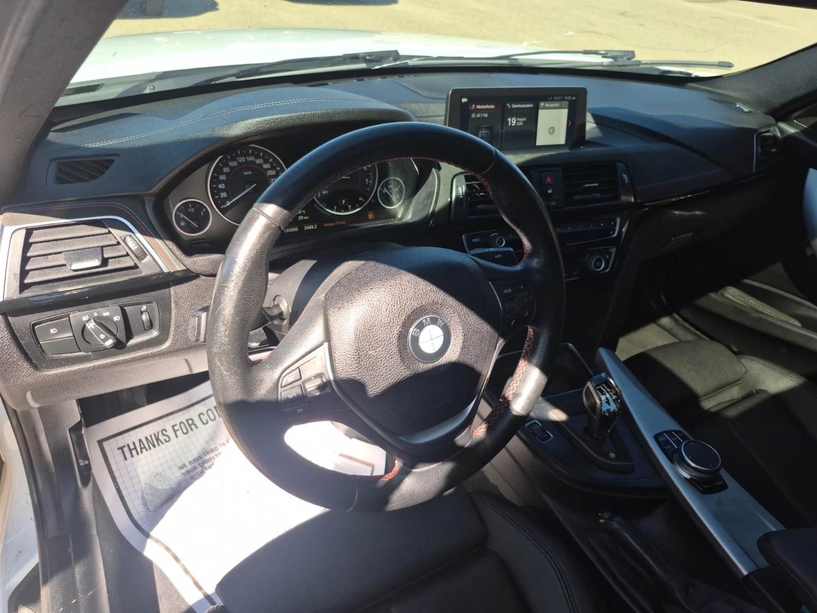 BMW 330 I XDRIVE / Carfax / Автокредит, снимка 10 - Автомобили и джипове - 55972971