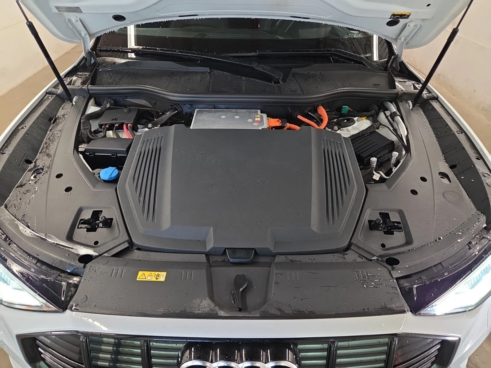 Audi E-Tron * TECHNIK * ���������* 360 ������*  | Mobile.bg � ����������� 16