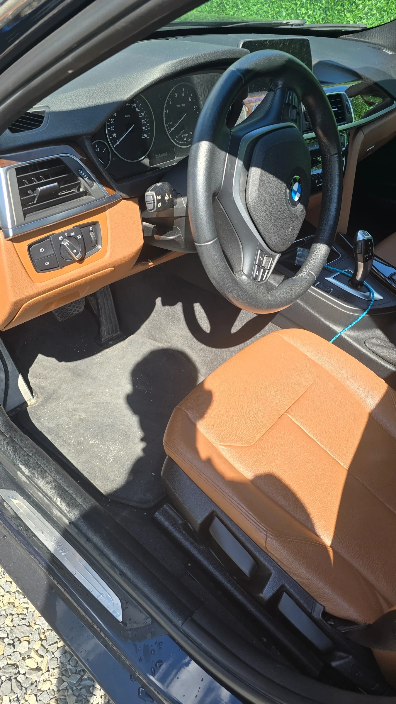 BMW 320, снимка 11 - Автомобили и джипове - 56151390