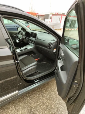 Hyundai Kona 64KWh/Blue link/3 ФАЗНА/SOH100%/Термопомпа/HEADUP - 16499 € / 32269.24 лв. - 12890617 8