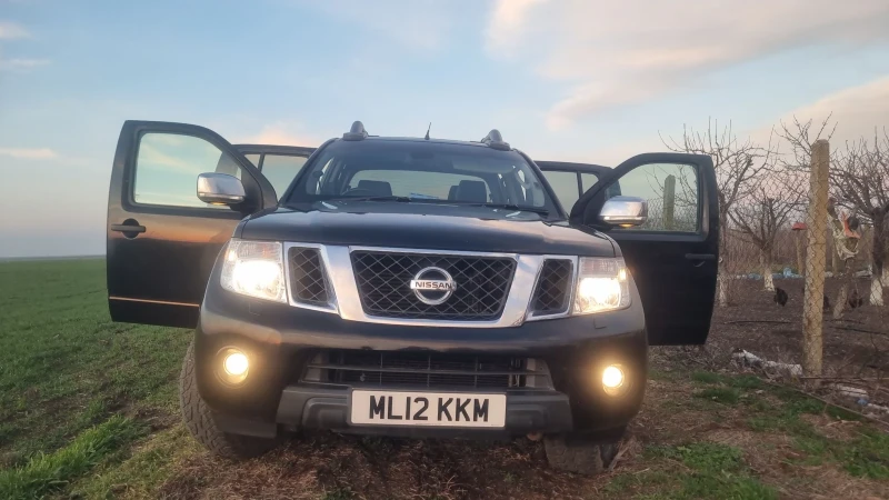 Nissan Navara ТОП, Внос UK 120хил км 2 ключа, ЩОРА, ОБСЛУЖЕН, КА, снимка 2 - Автомобили и джипове - 51109601