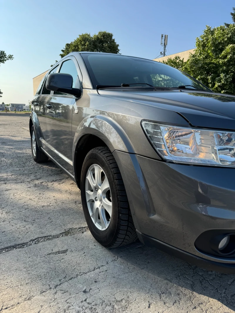 Fiat Freemont 2.0 D MULTIJET 7-МЕСТЕН Keyless 4х4, снимка 4 - Автомобили и джипове - 52388737