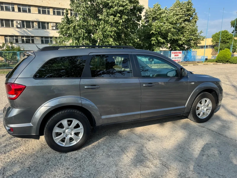 Fiat Freemont 2.0 D MULTIJET 7-МЕСТЕН Keyless 4х4, снимка 5 - Автомобили и джипове - 52388737