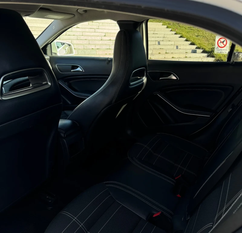 Mercedes-Benz GLA 200 4Matic, снимка 12 - Автомобили и джипове - 52593709