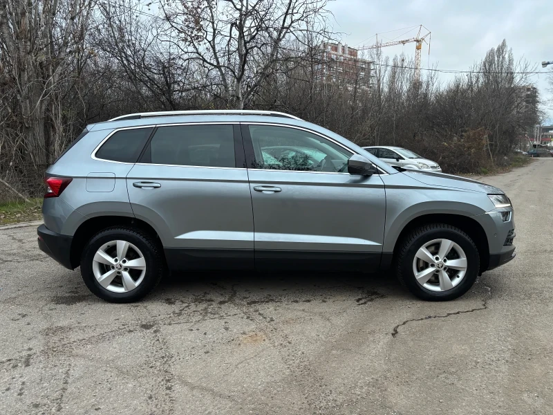 Skoda Karoq 2.0-TDI Style 4x4/Keyless/LED, снимка 4 - Автомобили и джипове - 52877469