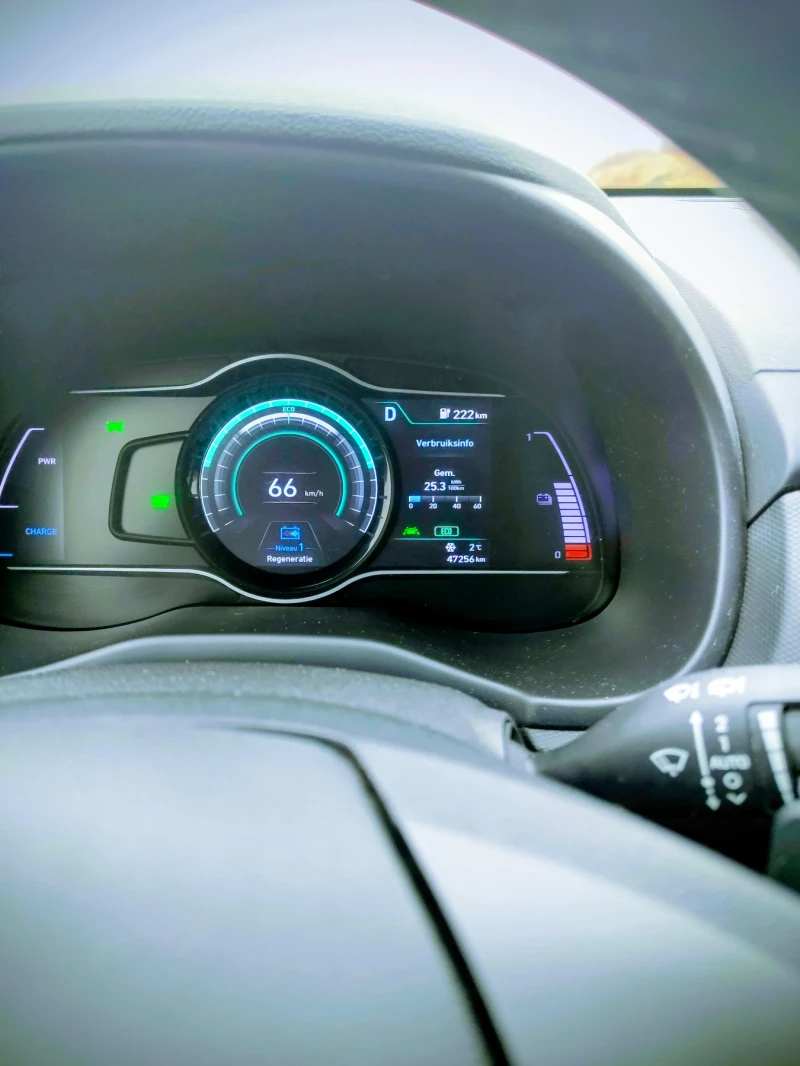 Hyundai Kona 64KWh/Blue link/3 ФАЗНА/SOH100%/Термопомпа/HEADUP, снимка 12 - Автомобили и джипове - 53211693