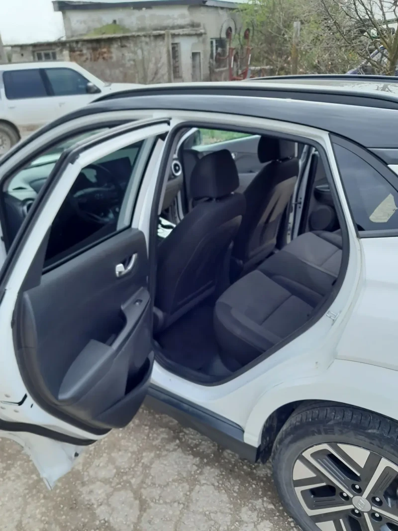 Hyundai Kona, снимка 5 - Автомобили и джипове - 53255052