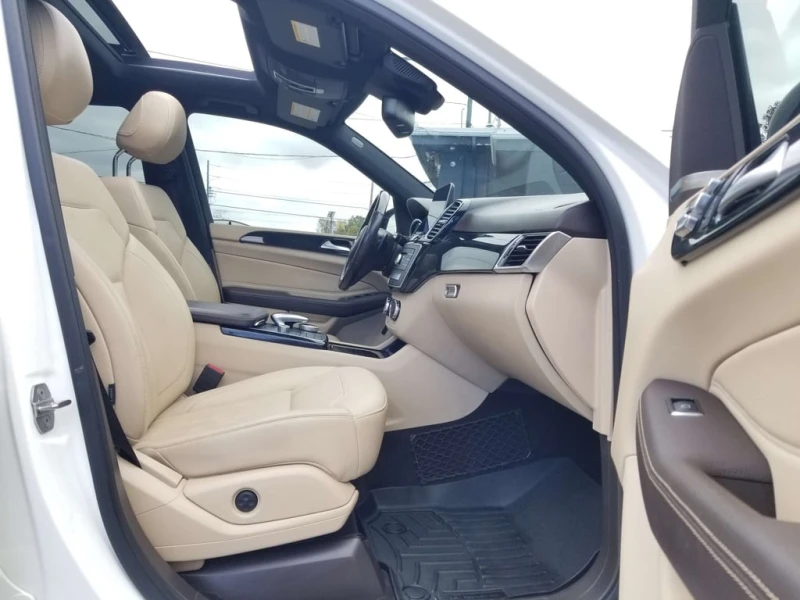 Mercedes-Benz GLE 400 360/harman kardon/CARFAX, снимка 9 - Автомобили и джипове - 53351129