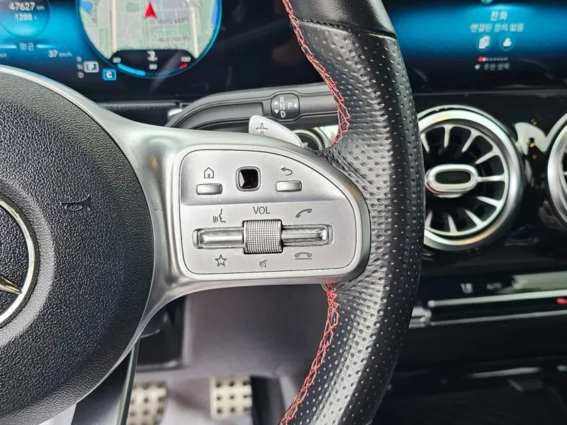Mercedes-Benz GLB AMG LINE | GLB250 | 4MATIC , снимка 9 - Автомобили и джипове - 55558473