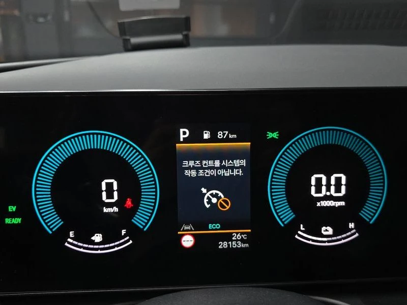 Hyundai Tucson 1.6 Automatic, снимка 8 - Автомобили и джипове - 55843145