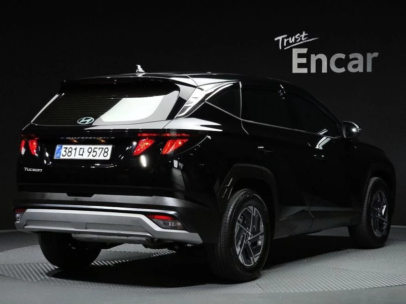 Hyundai Tucson 1.6 Automatic, снимка 2 - Автомобили и джипове - 55843145