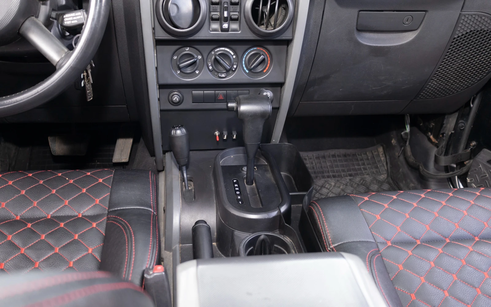 Jeep Wrangler  - изображение 9
