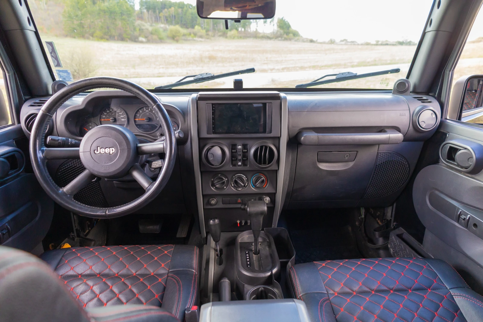 Jeep Wrangler  - изображение 7