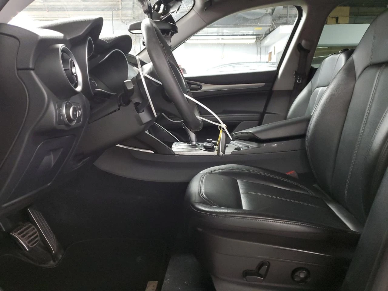 Alfa Romeo Stelvio TI Sport AWD 280кс * Възможност за Лизинг*  - изображение 7