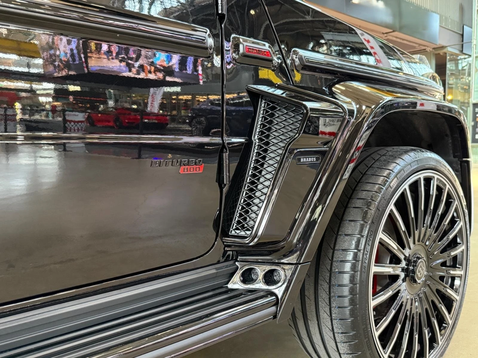 Mercedes-Benz G 63 AMG G800 BRABUS/FULL CARBON/ACTIVE RIDE/SUPERIOR/BURM/ - изображение 8