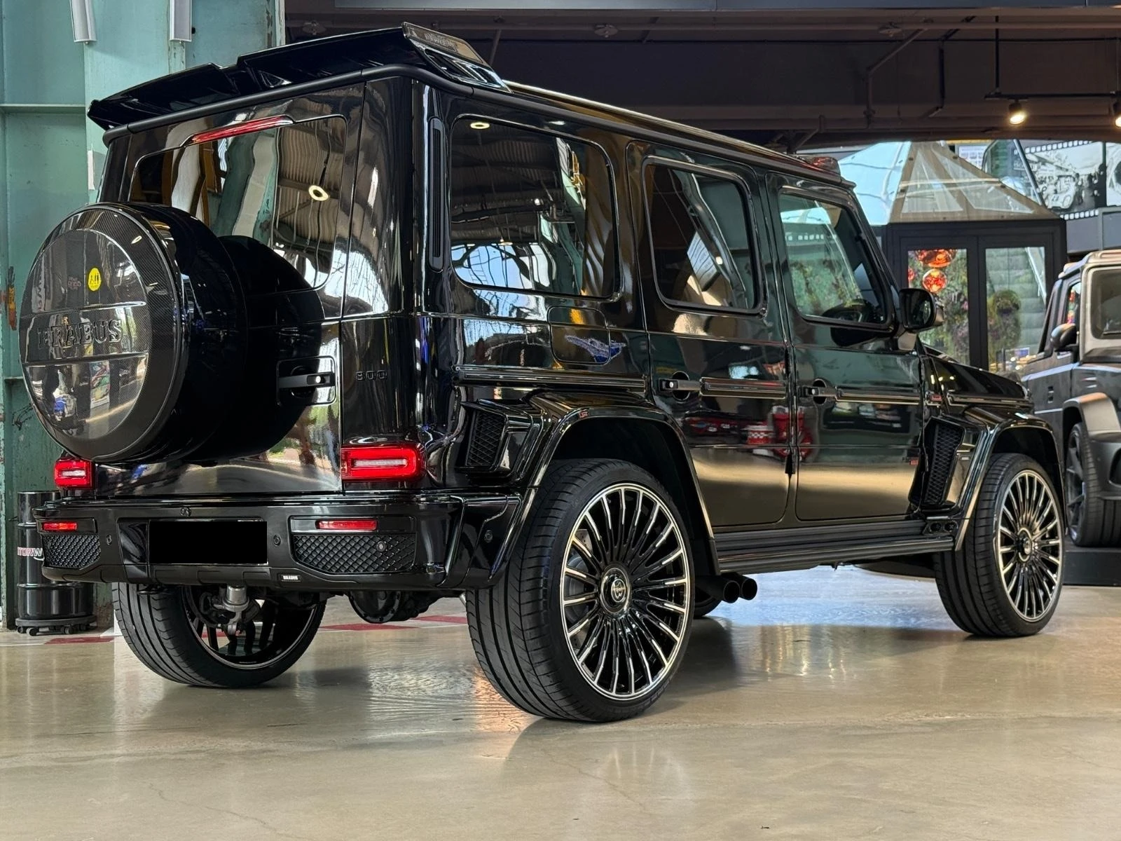 Mercedes-Benz G 63 AMG G800 BRABUS/FULL CARBON/ACTIVE RIDE/SUPERIOR/BURM/ - изображение 7