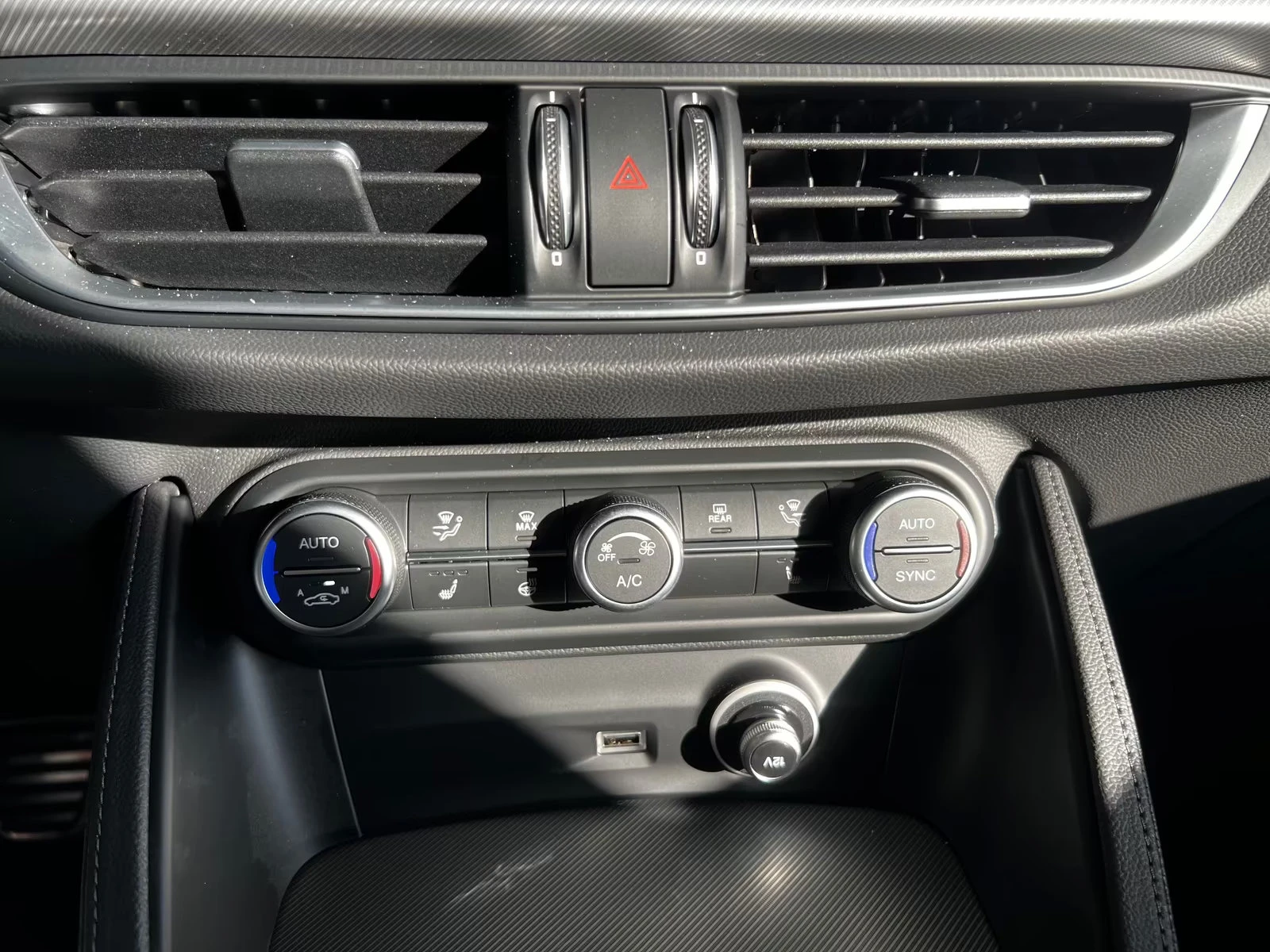 Alfa Romeo Stelvio ���!VELOCE/280HP/Q4/CAM/DIGITAL/ACC/NAVI/1002v | Mobile.bg � ����������� 16