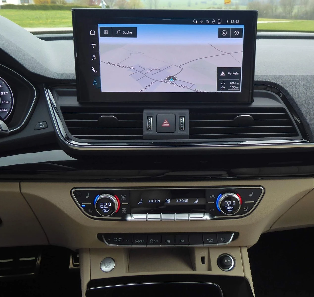 Audi Q5 40 TDI quatt. EDITION ONE S-LINE, снимка 16 - Автомобили и джипове - 53779427