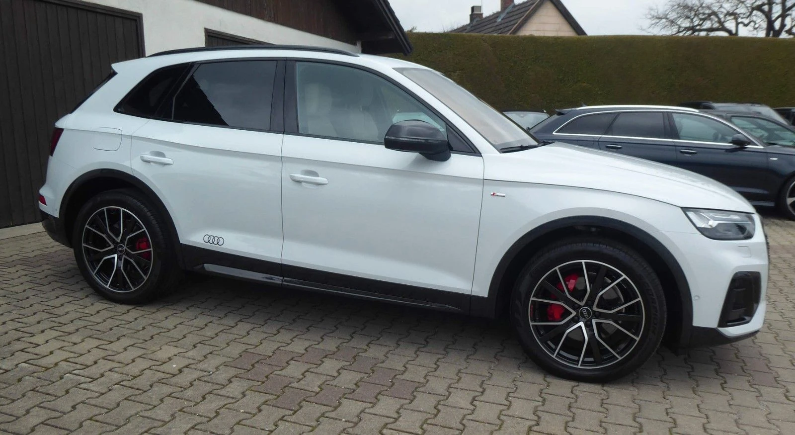 Audi Q5 40 TDI quatt. EDITION ONE S-LINE, снимка 3 - Автомобили и джипове - 53779427