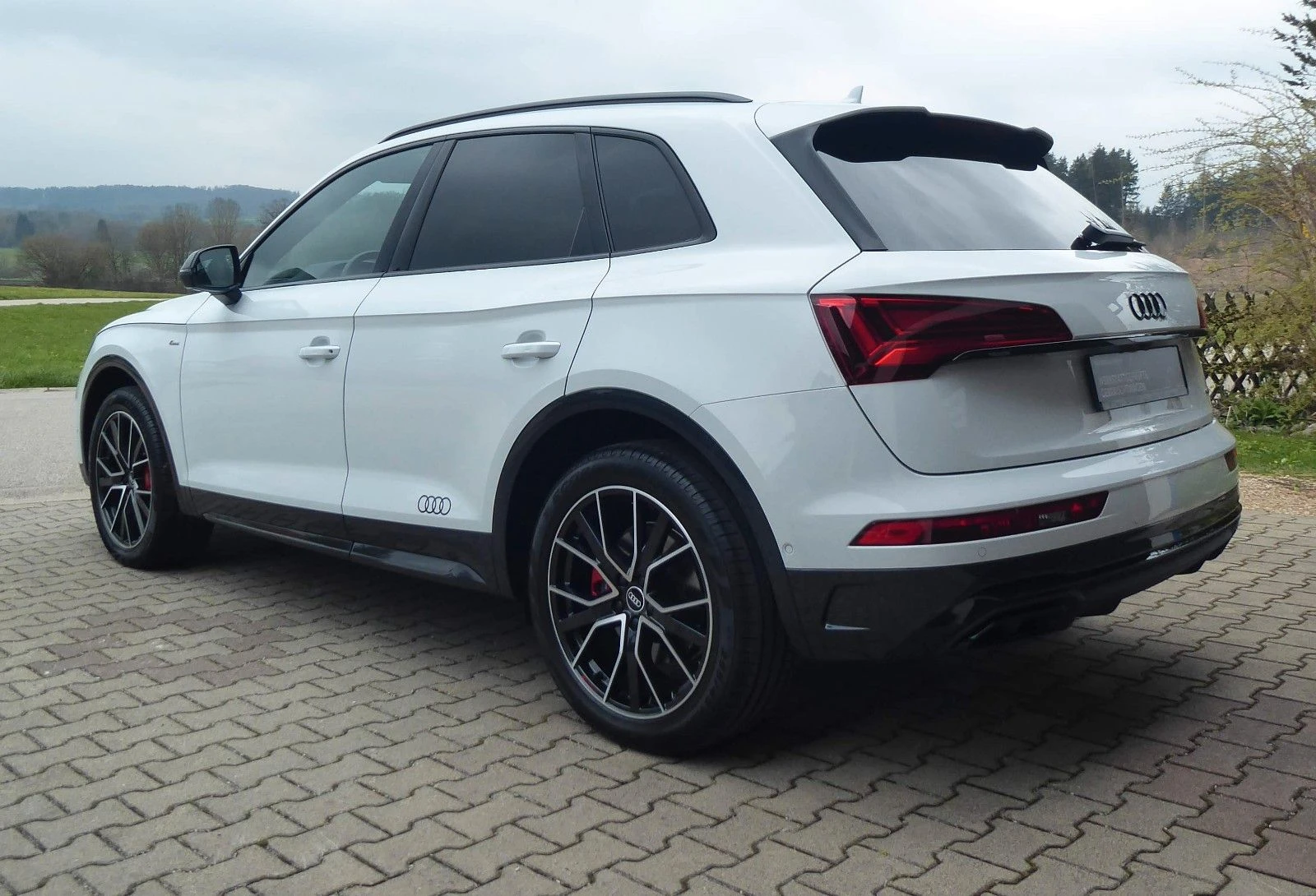 Audi Q5 40 TDI quatt. EDITION ONE S-LINE, снимка 4 - Автомобили и джипове - 53779427