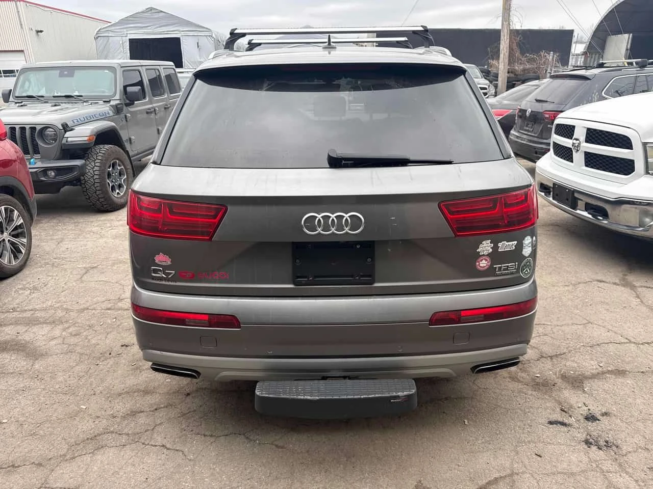 Audi Q7 TECHNIK * ДИСТРОНИК* 360 КАМЕРА* ОБДУХВАНЕ* ПАНОРА, снимка 5 - Автомобили и джипове - 54359672