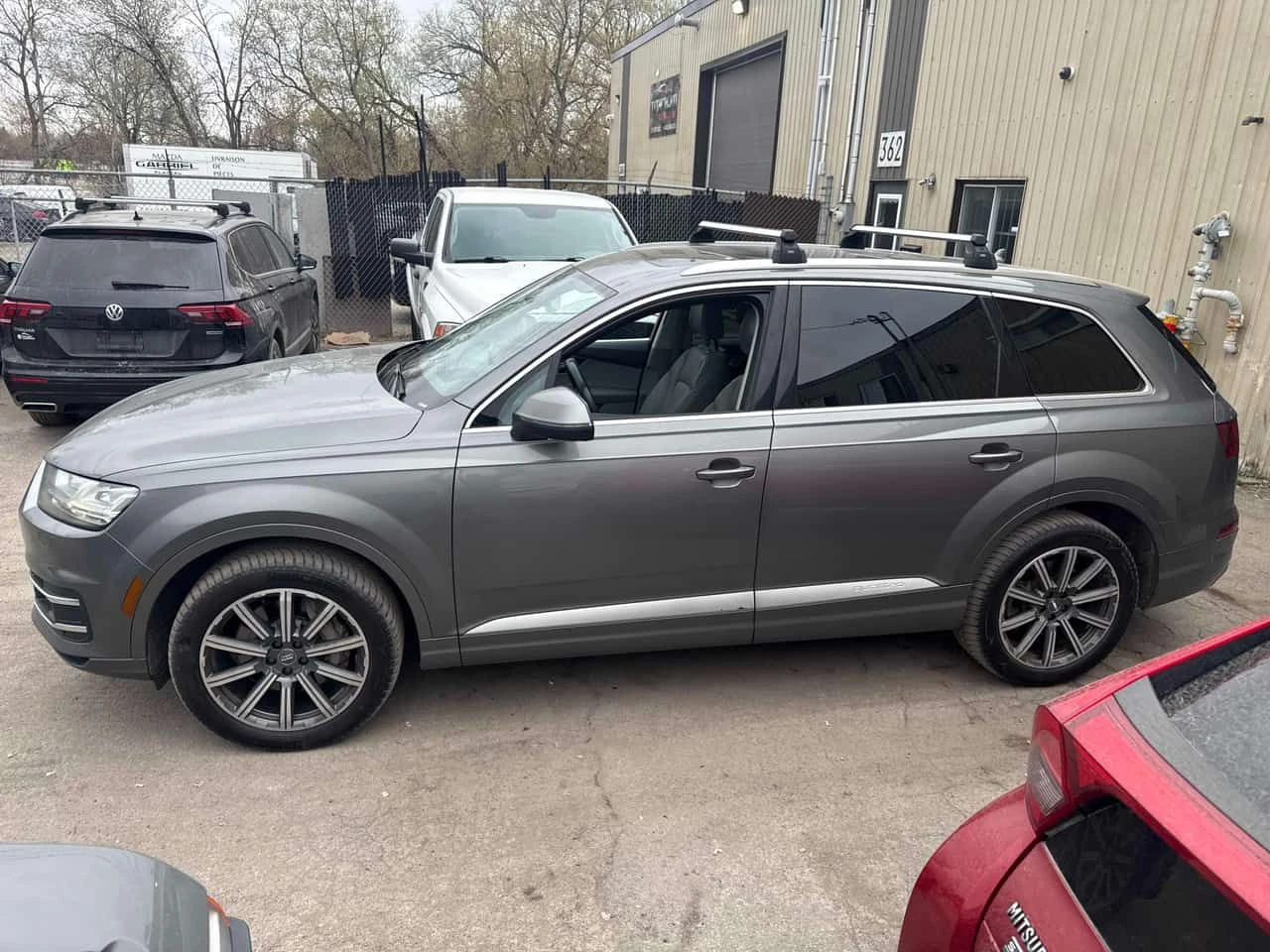 Audi Q7 TECHNIK * ДИСТРОНИК* 360 КАМЕРА* ОБДУХВАНЕ* ПАНОРА, снимка 3 - Автомобили и джипове - 54359672