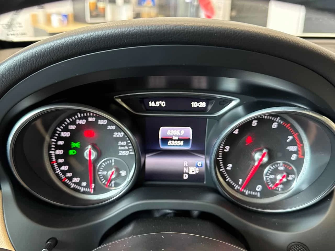 Mercedes-Benz GLA 250 | DISTRONIC | ПОДГРЕВ | CARFAX | , снимка 8 - Автомобили и джипове - 54513032