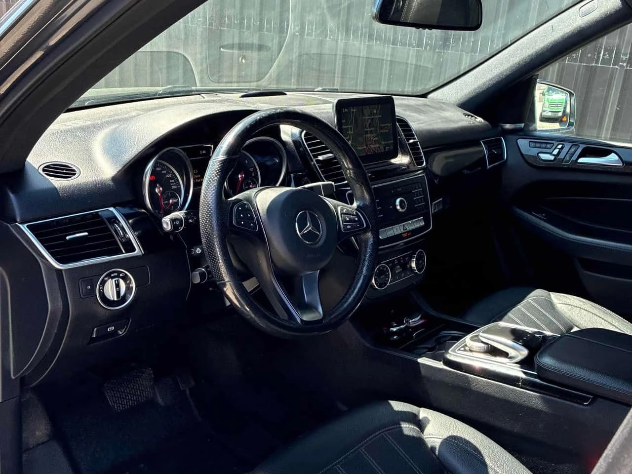 Mercedes-Benz GLE 350 d * 4AMTIC* HARMAN/KARDON* PANORAMA* , снимка 5 - Автомобили и джипове - 54635294