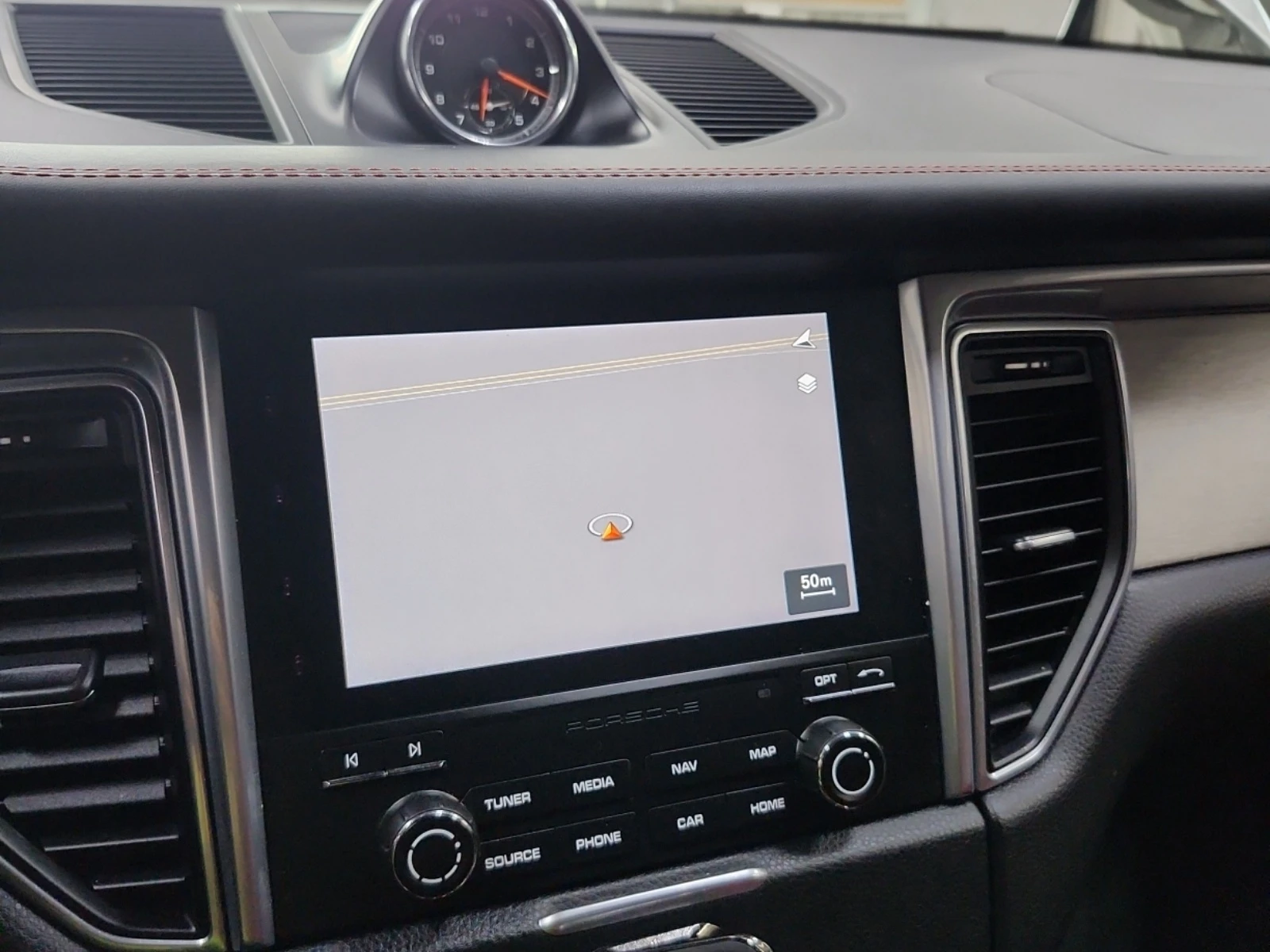 Porsche Macan GTS * * CARFAX * * АВТО КРЕДИТ * * , снимка 8 - Автомобили и джипове - 54813827