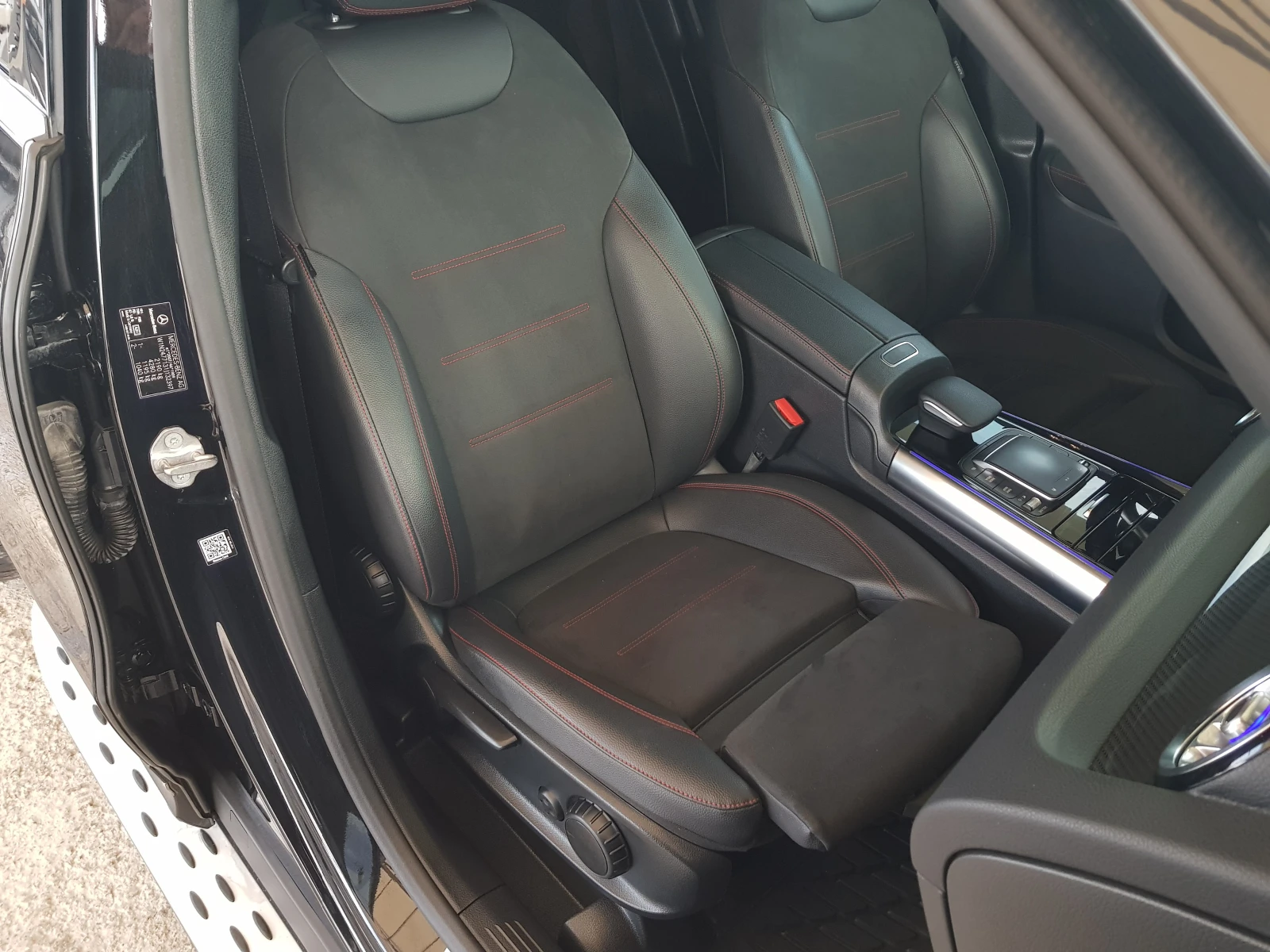 Mercedes-Benz GLA 200 D 4matic AMG EDITION OM654 EURO 6D , снимка 11 - Автомобили и джипове - 55135620