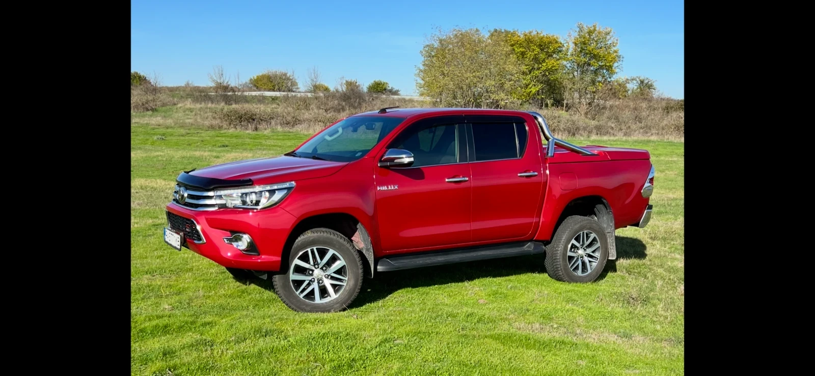 Toyota Hilux INVISIBLIE, снимка 2 - Автомобили и джипове - 55540459