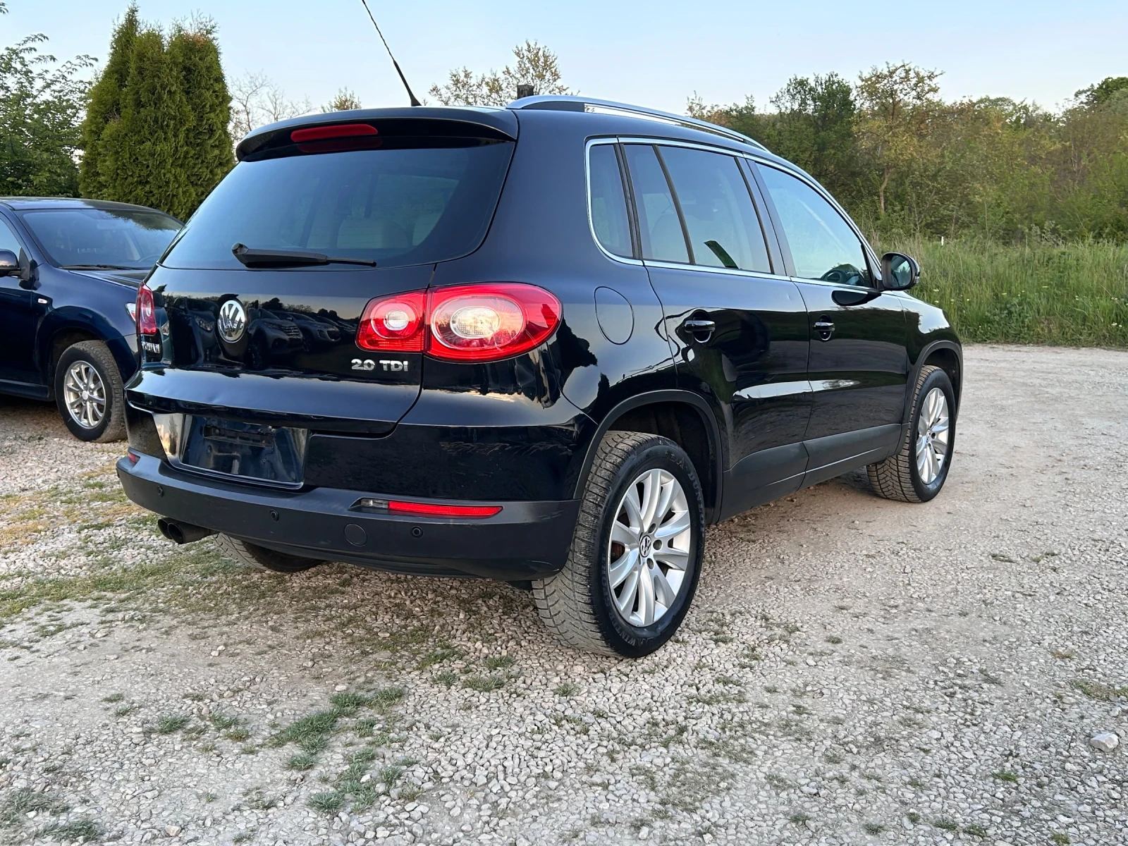 VW Tiguan 2.0TDi DSG 4x4 КОЖА, снимка 3 - Автомобили и джипове - 55559562