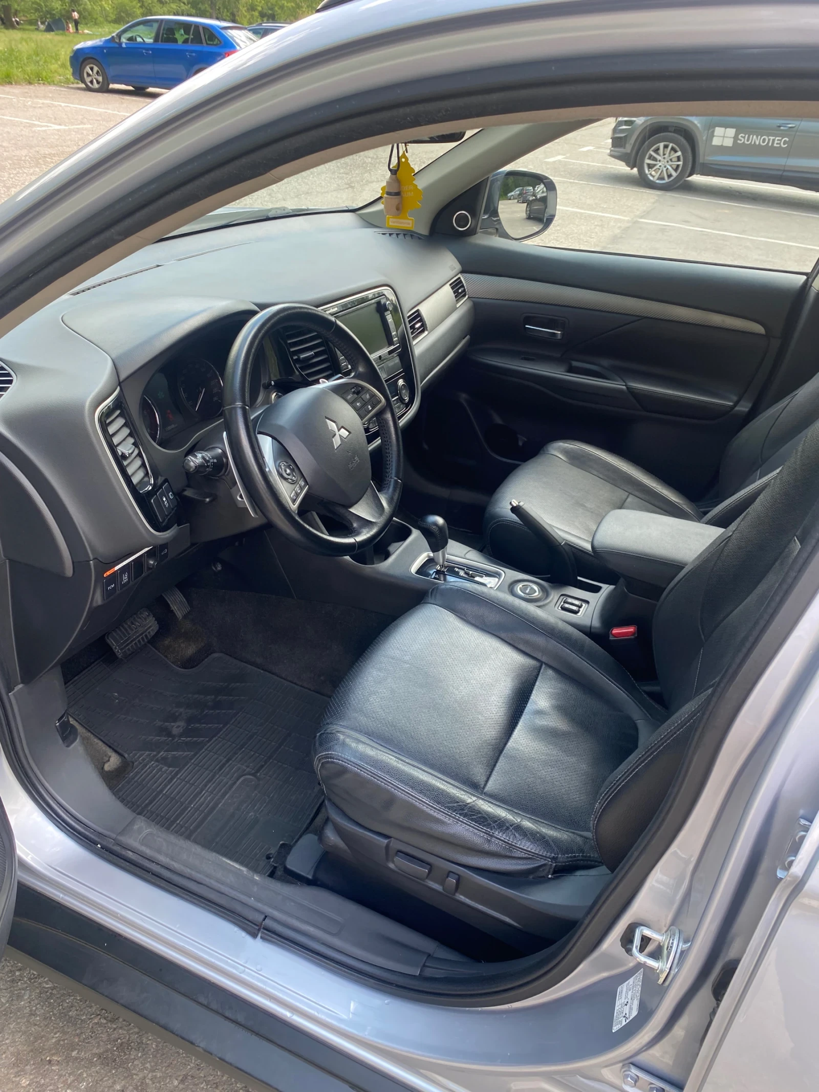 Mitsubishi Outlander, снимка 6 - Автомобили и джипове - 55635264