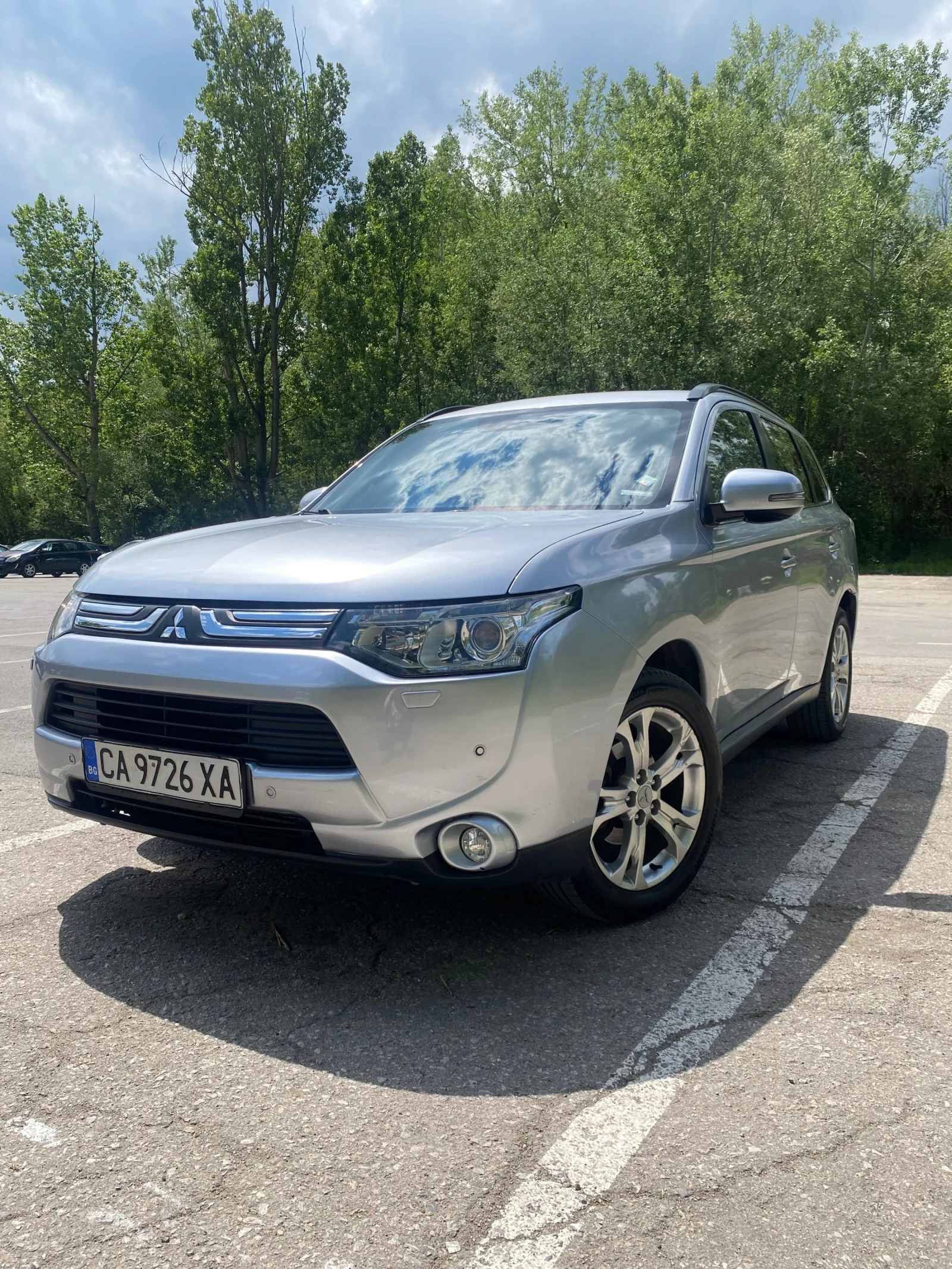 Mitsubishi Outlander, снимка 8 - Автомобили и джипове - 55635264
