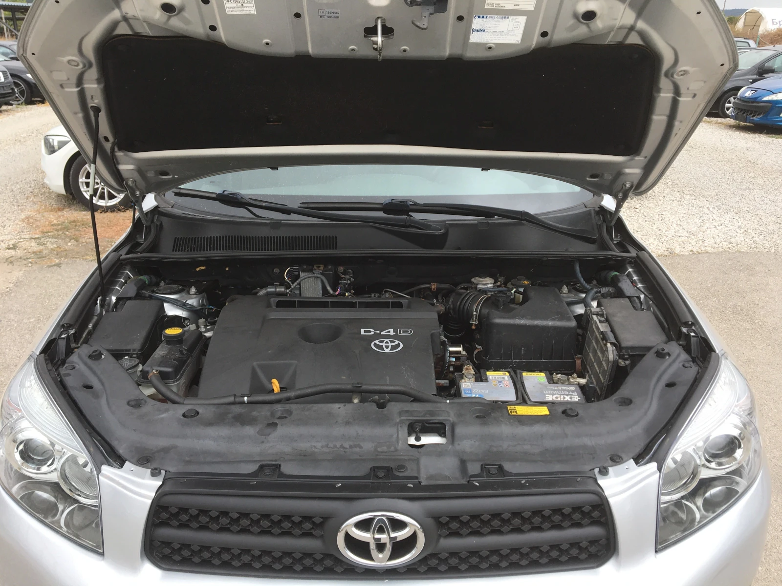Toyota Rav4 2.2D-4D 136kc, снимка 13 - Автомобили и джипове - 55951453