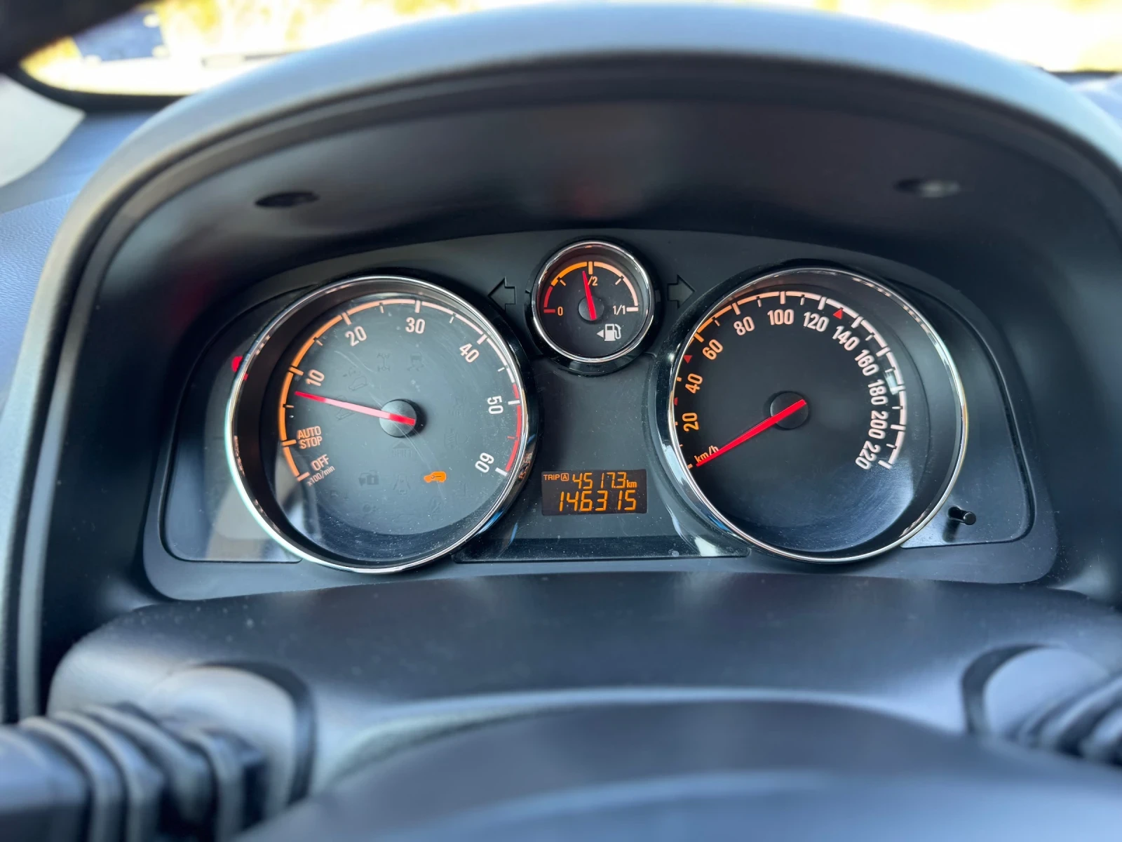 Opel Antara Обслужен, снимка 14 - Автомобили и джипове - 56256399