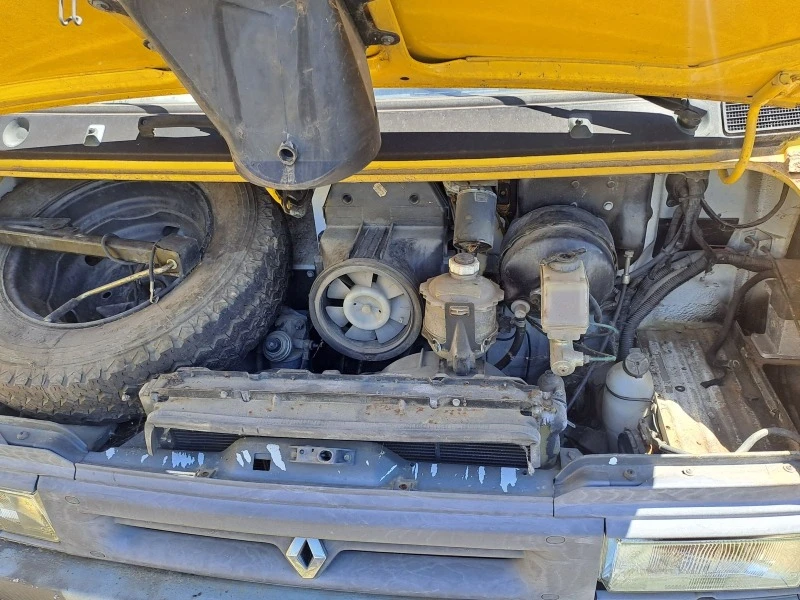 Renault Trafic 2.5TD, снимка 5 - Бусове и автобуси - 46122723