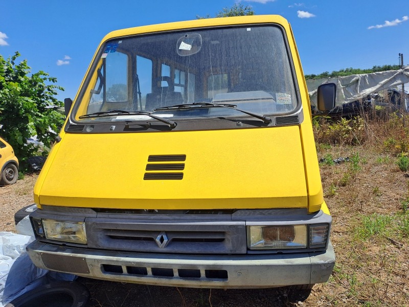 Renault Trafic 2.5TD, снимка 2 - Бусове и автобуси - 46122723
